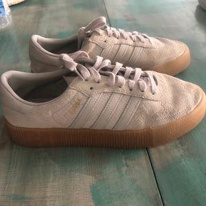 Adidas tan Sambas
